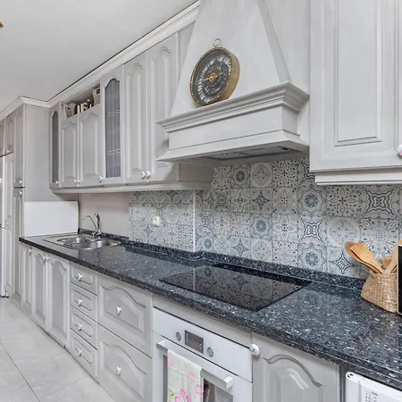 Excelente Ubicacion Cerca De La Playa דירה *